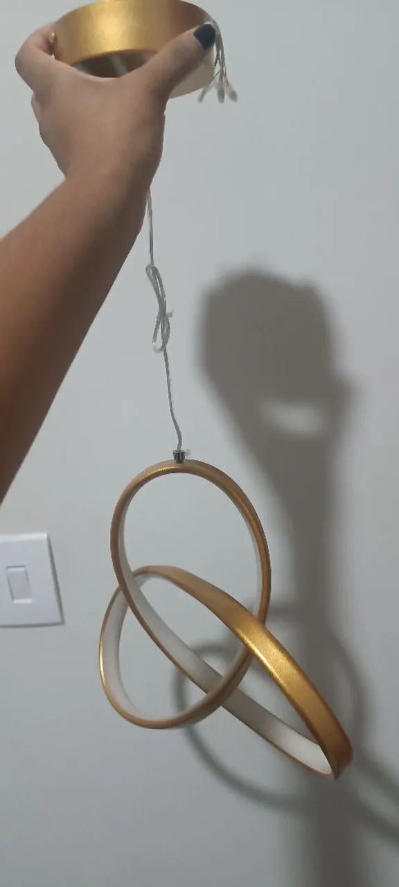 Lustre Moderno de Três Anéis em Ouro - Foto 2
