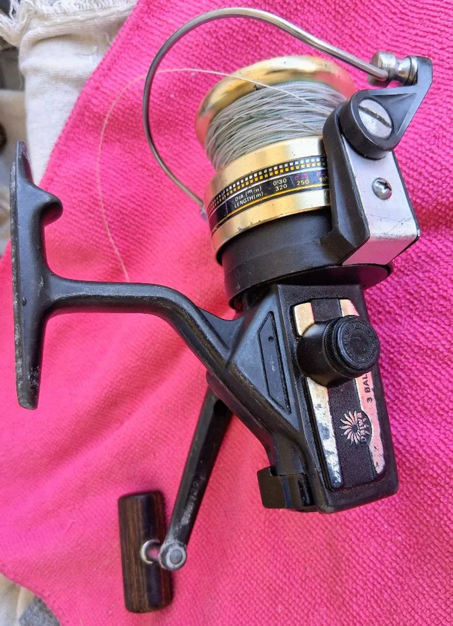 Molinete Daiwa BG 20