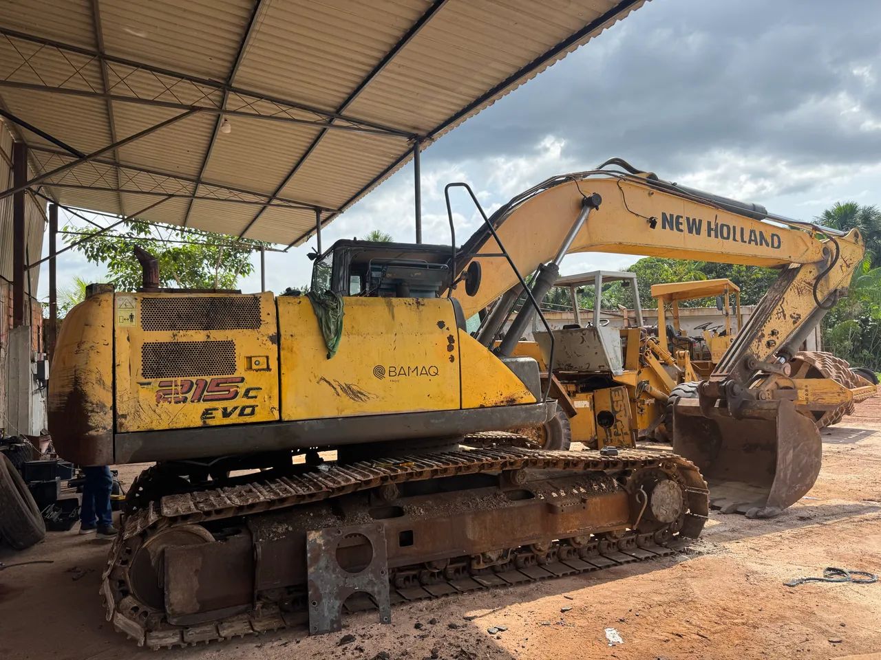 Oportunidade! Escavadeira E215C EVO 2022.