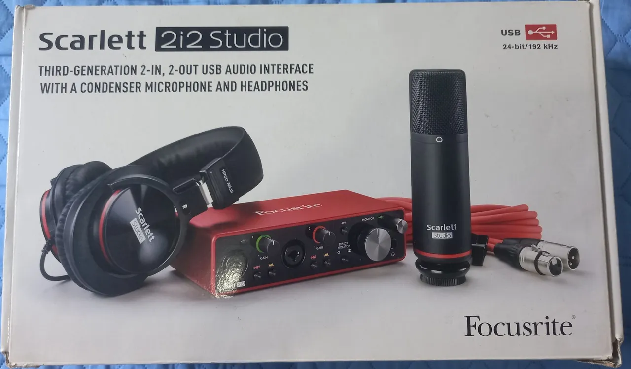 Focusrite Scarlett 2i2 - kit Interface de Áudio Completa