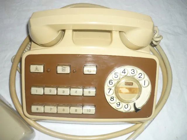 Central Telefonica Multtel C/teclas no Estado Usado Leia Descrição - Foto 2