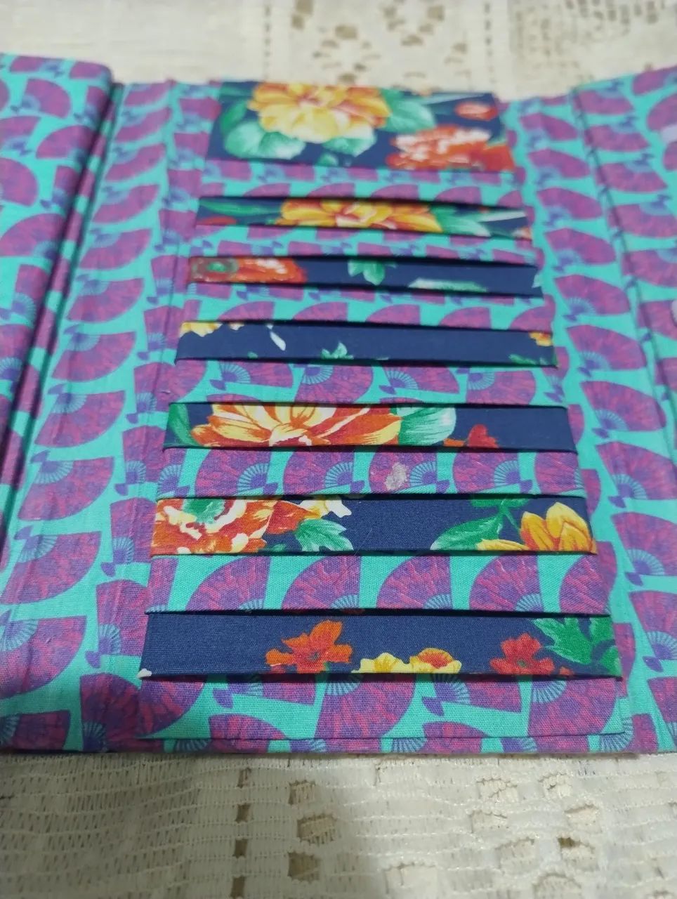 Bolsa de mão floral azul - Foto 5