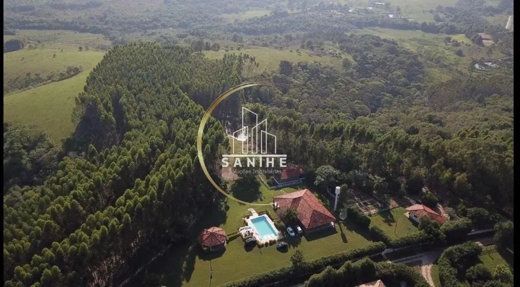 Chacara com piscina e pomar próxima a São Paulo