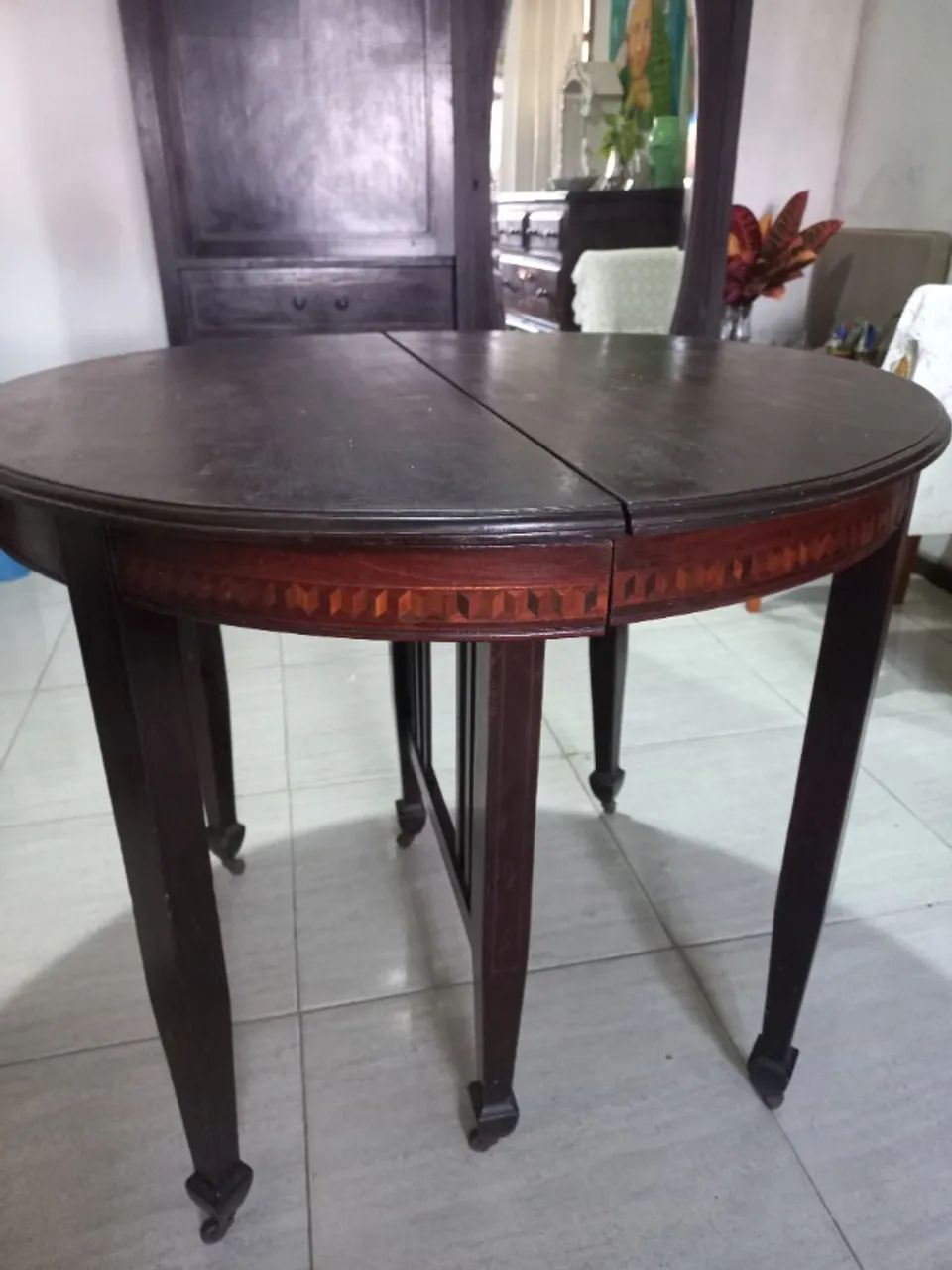 Mesa antiga 