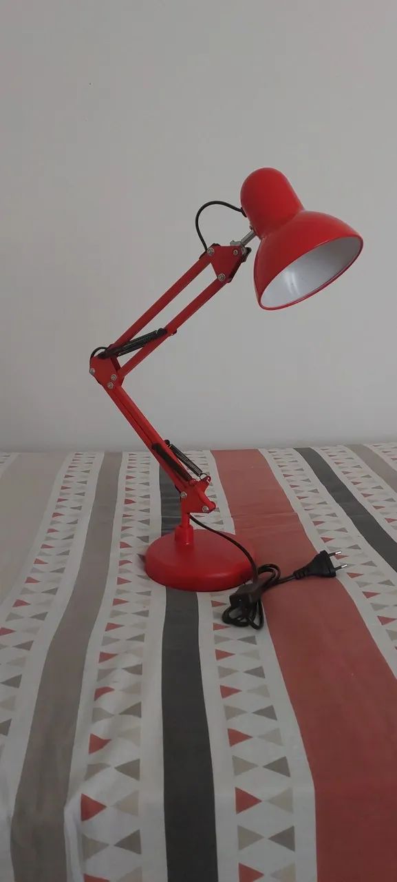 Luminária Pixar Vermelha