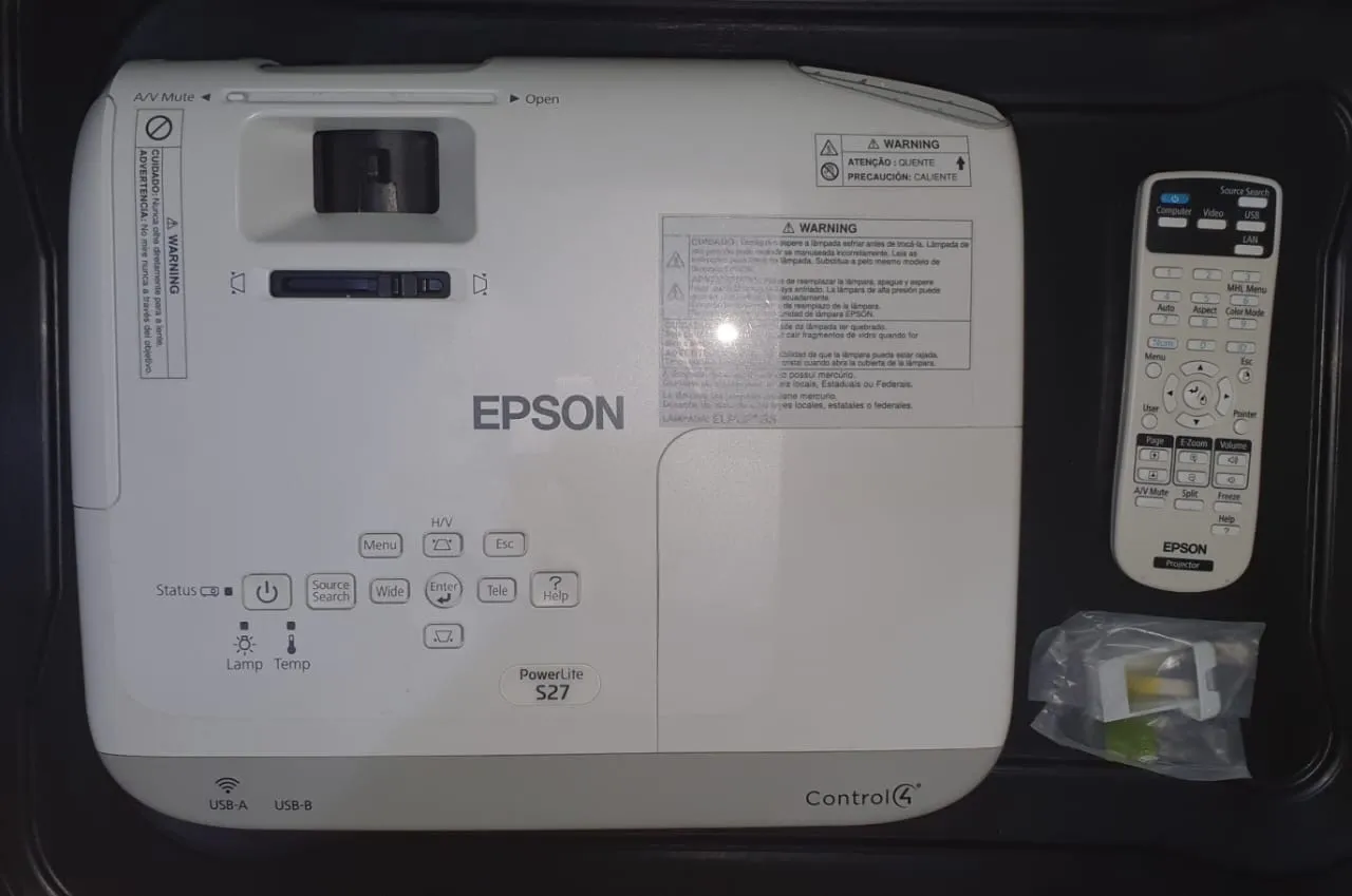 Projetor Epson PowerLite S27