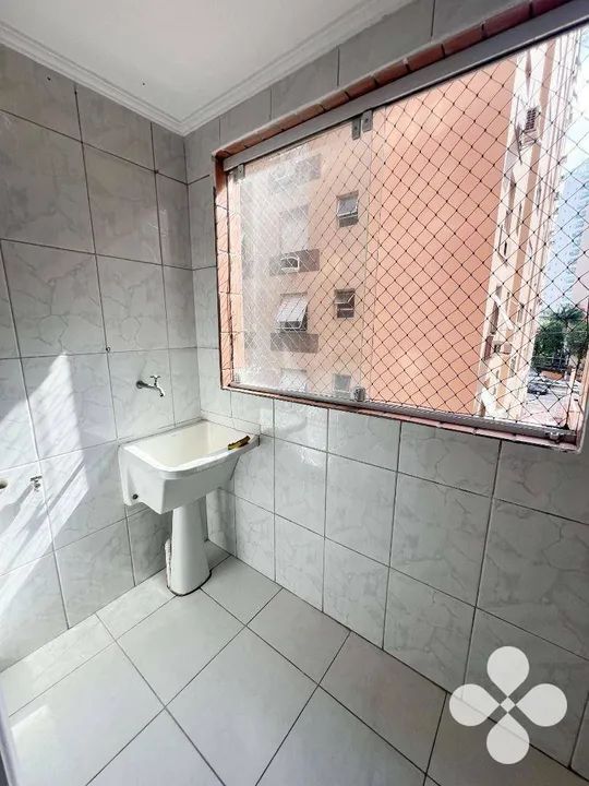 Apartamento com 2 dormitórios para alugar, 68 m² por R$ 3.300,00/mês - Ponta da Praia - Sa - Foto 2