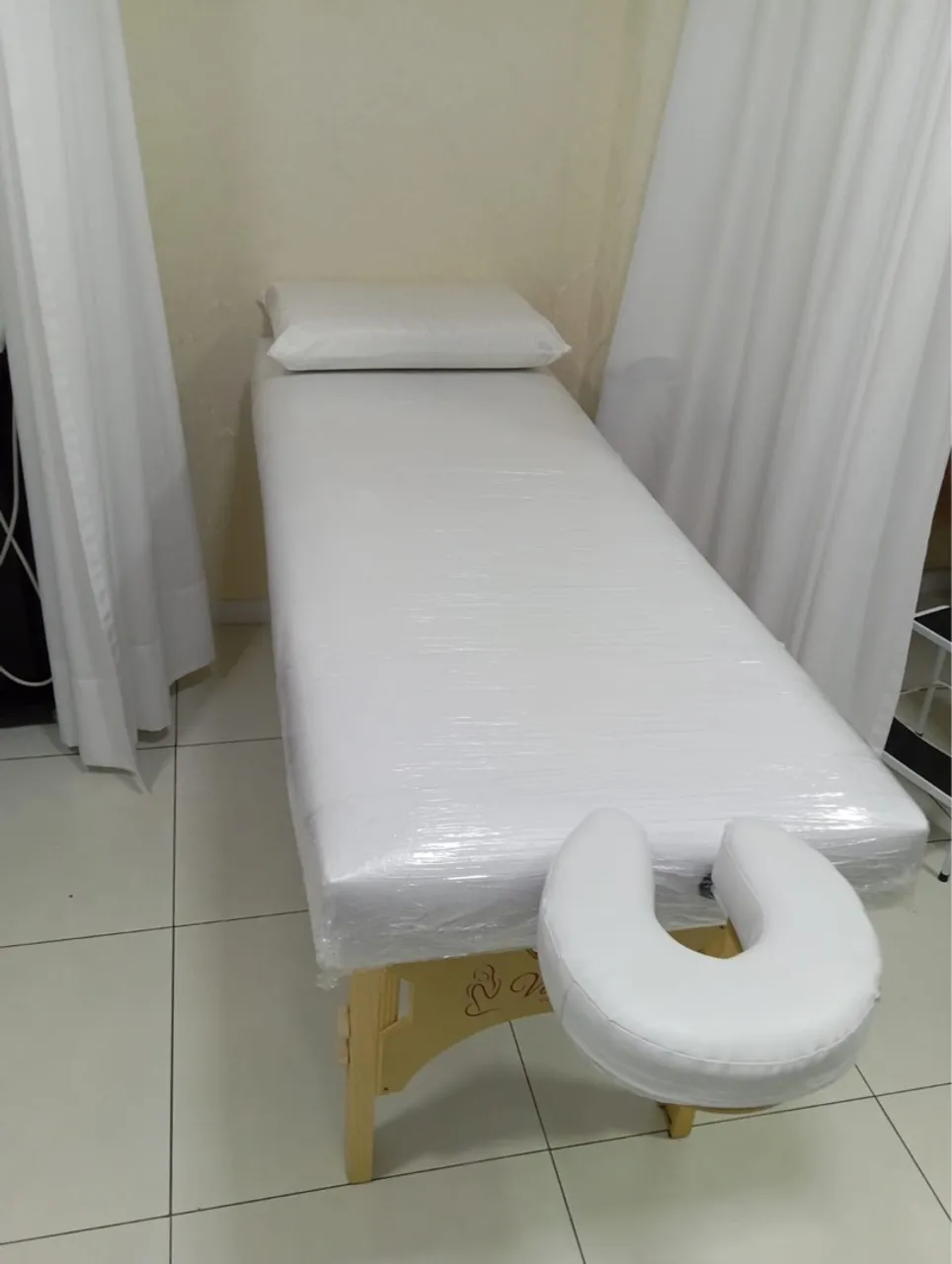 Cama de Massagem Profissional