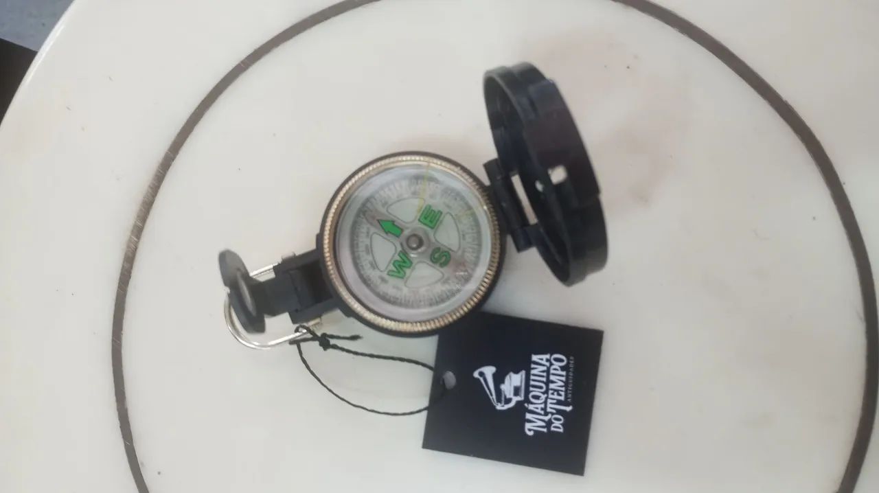 Bússola para Acampamento