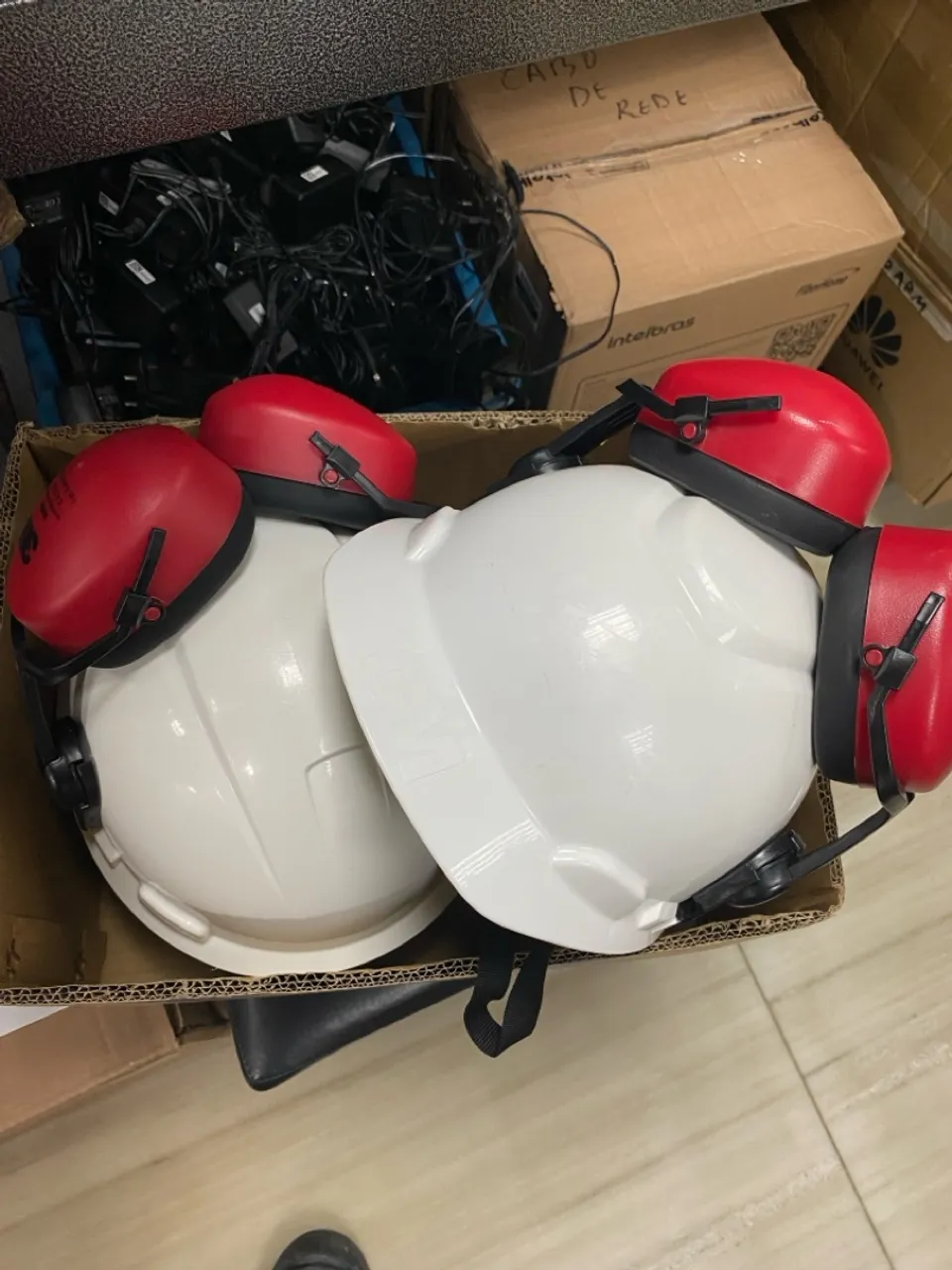 Capacete de Segurança 3M com abafador