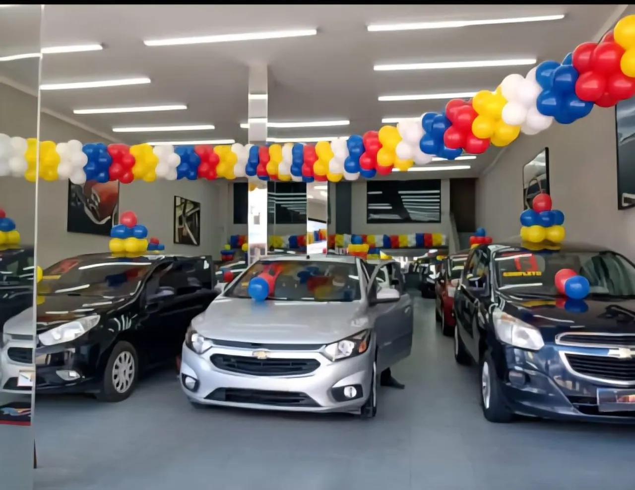 Alugo loja de automóveis 