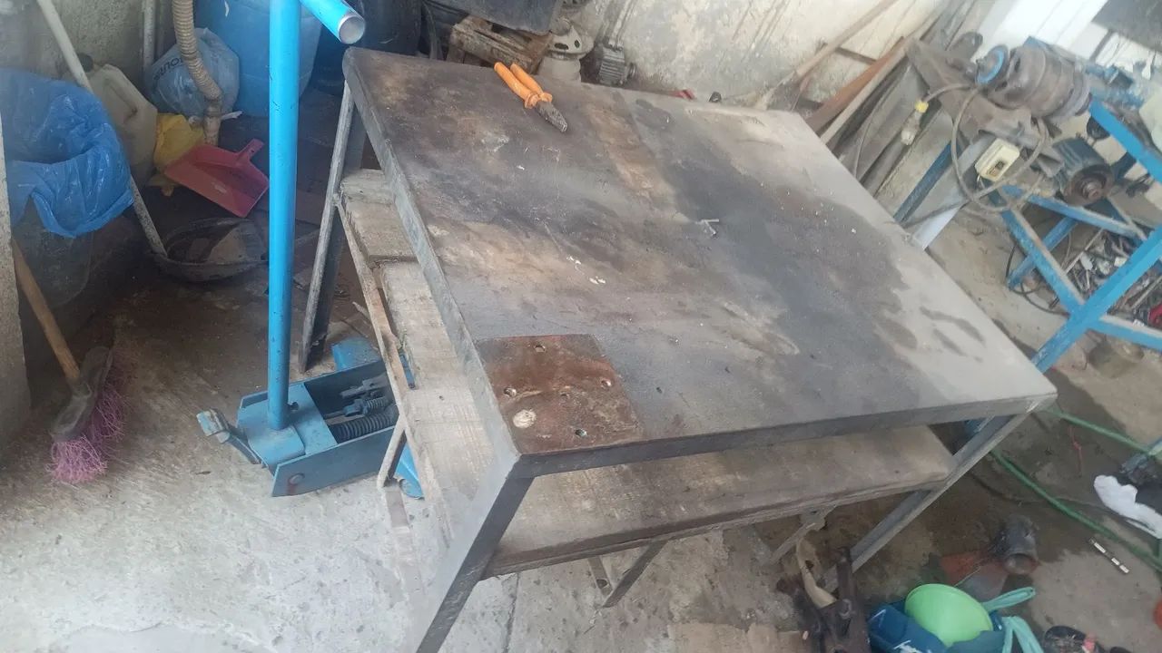 Mesa Bancada Ferro64850147979393124