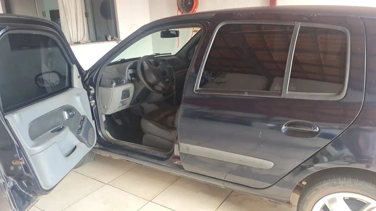 Renault Clio 1.0 2006 Completo edição limitada GetUp  - Foto 3