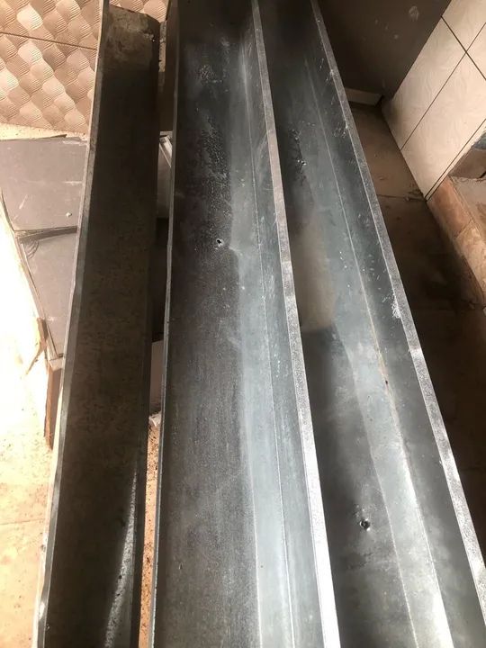 Vendo 4 rufos e uma calha! Favor interessados chamar no wattsap +353 85 149 6289 Roni 