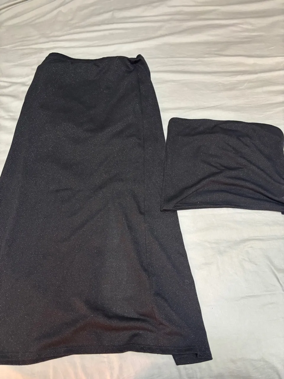 Conjunto Saia Longa e Cropped Preto com Brilho