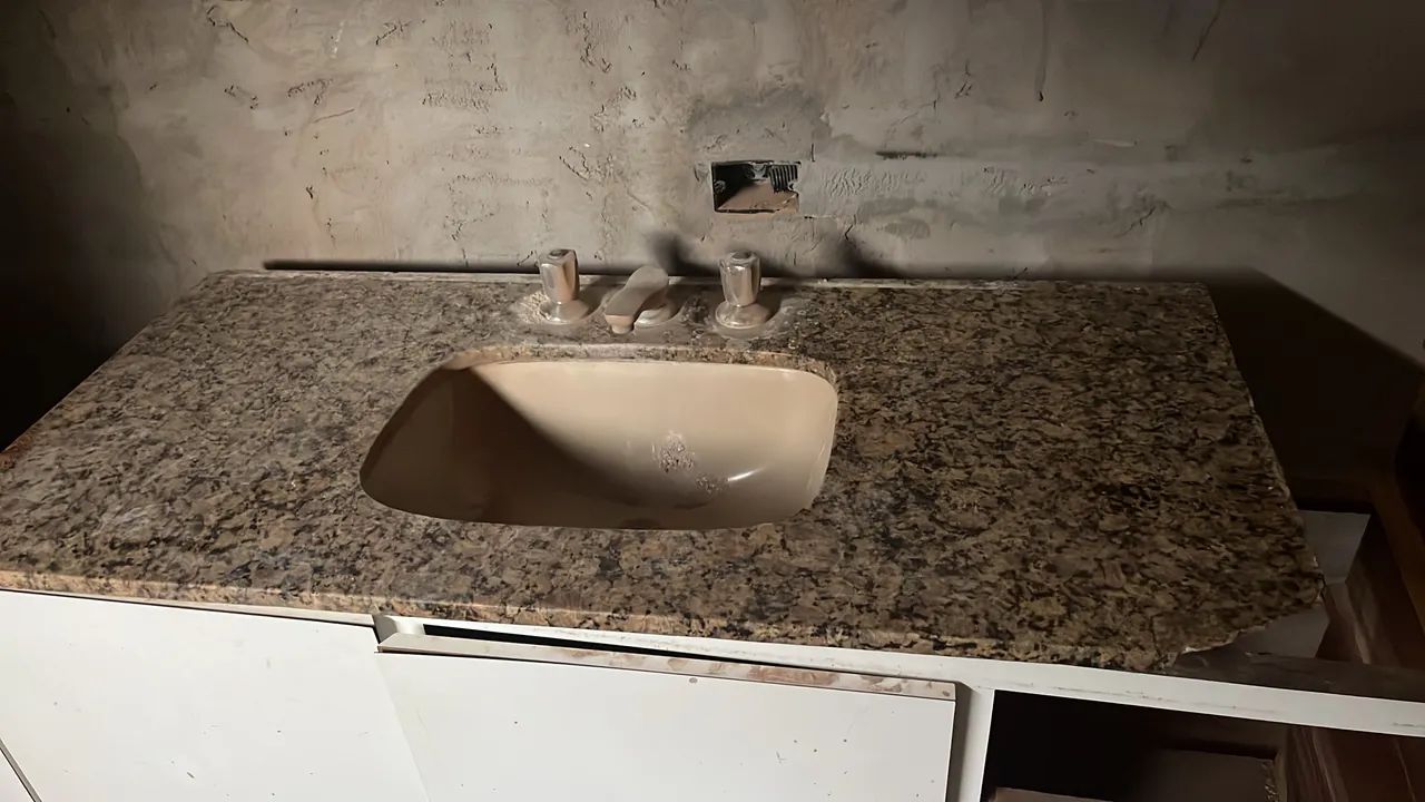 Selling household items from renovation