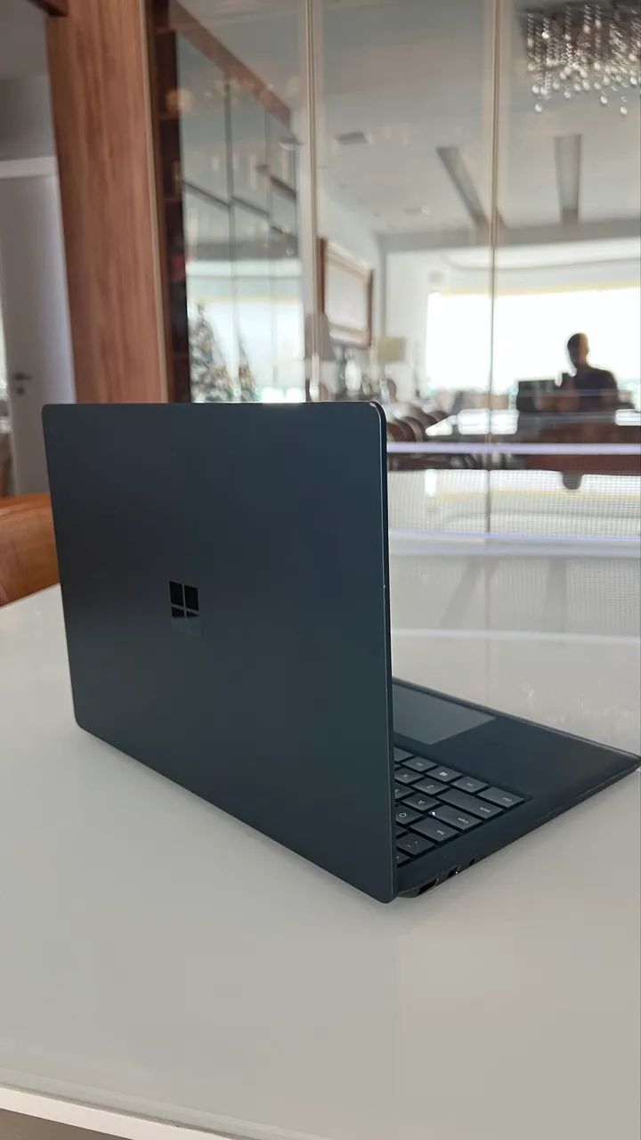 Microsoft Surface Laptop 2 processador intel core i5/ 8gb ram/ 256 gb de armazenamento - Foto 2