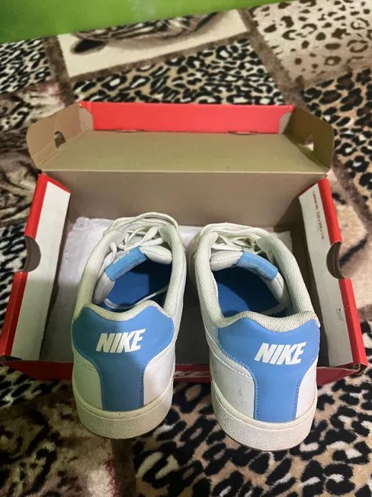 [NIKE] Court Royale White University Blue - Tamanho 42 - Foto 2