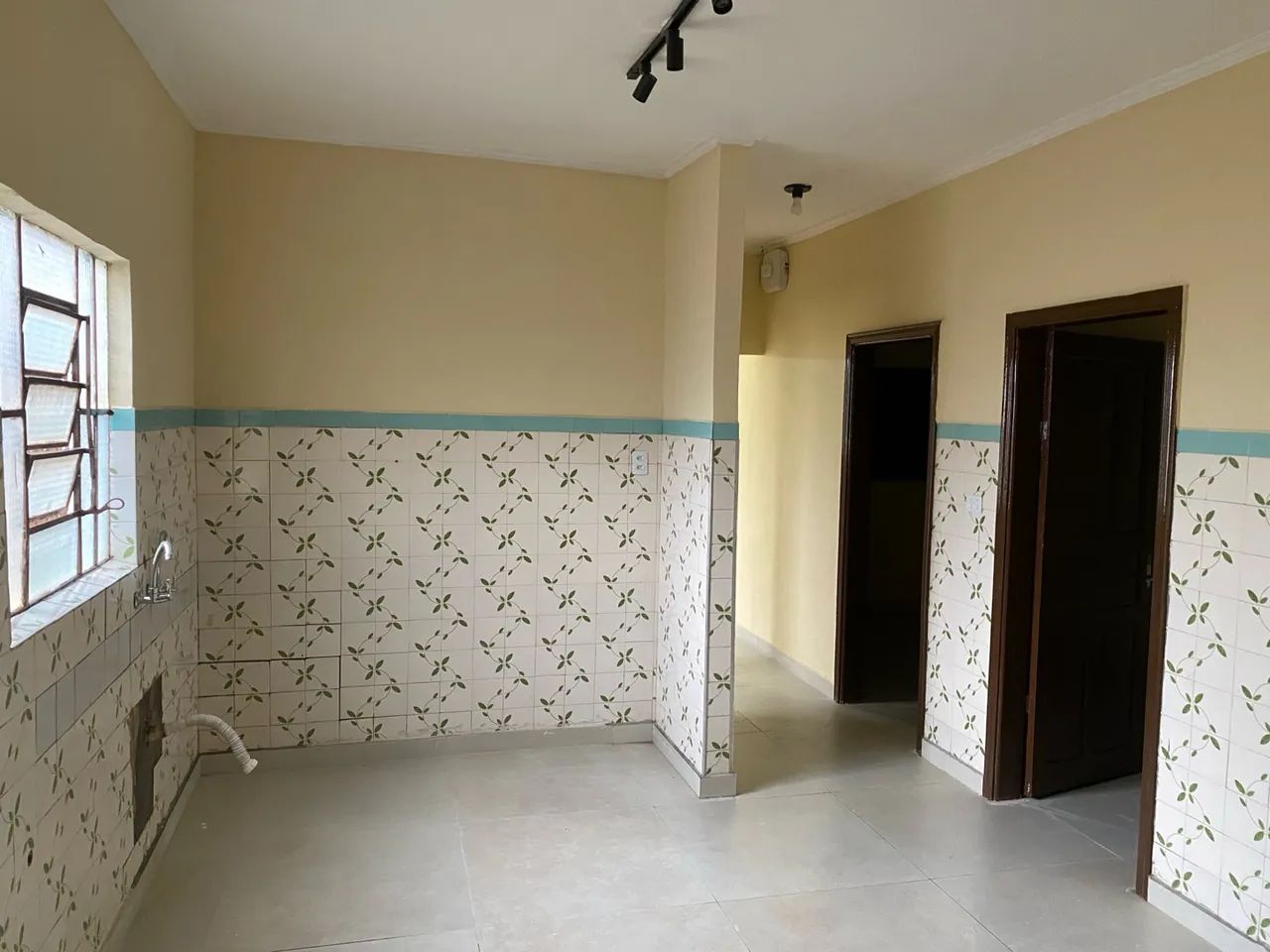 Vende-se Direto Proprietário Casa de Esquina toda pedra por fora em Ribeirão Preto 