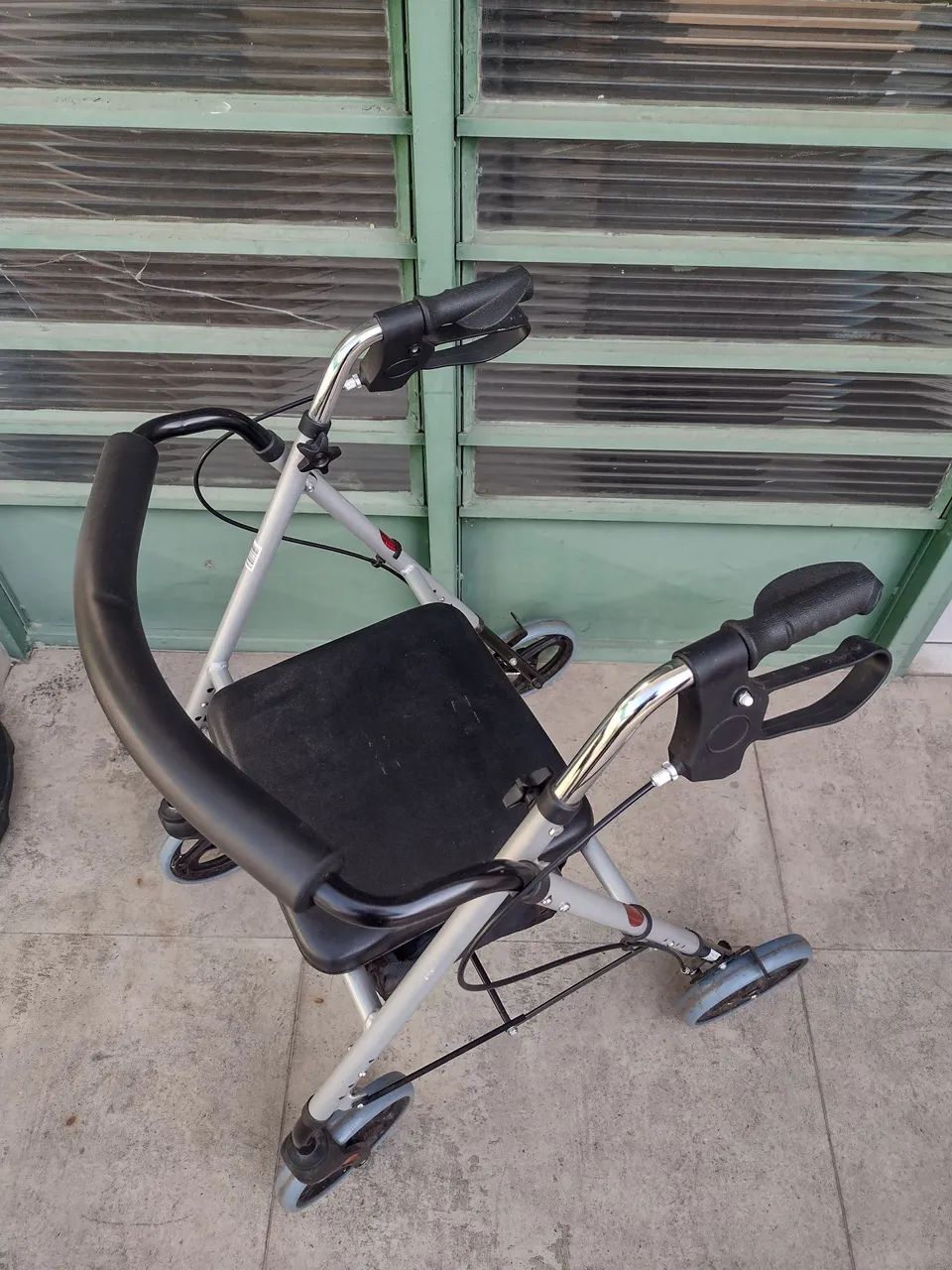 Andador com assento e rodinhas para Idosos, NOVO - Foto 3