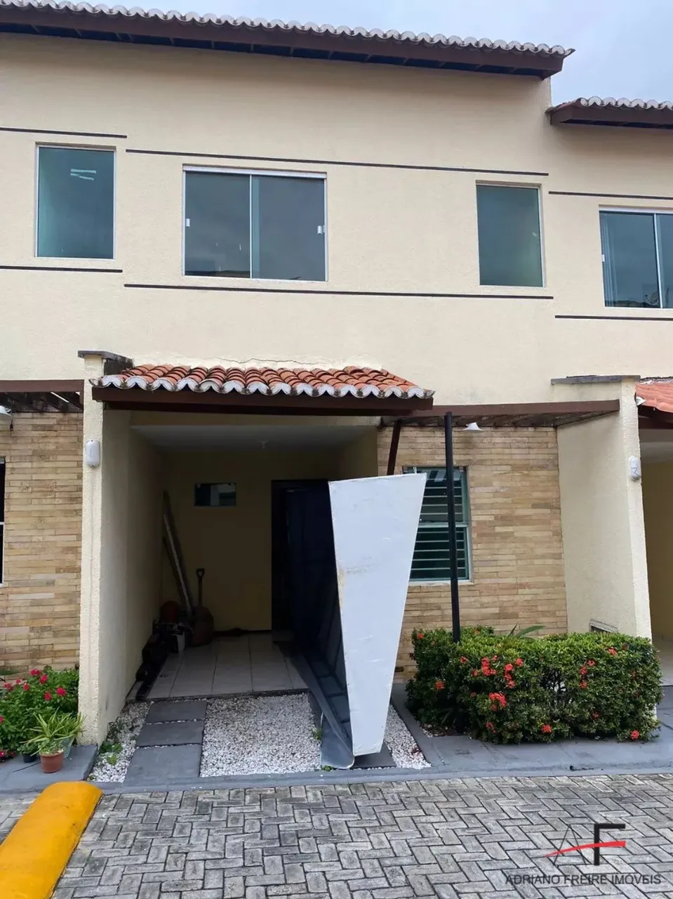 Casa com 2 suítes, área de lazer completa para venda no Passaré - CA72500