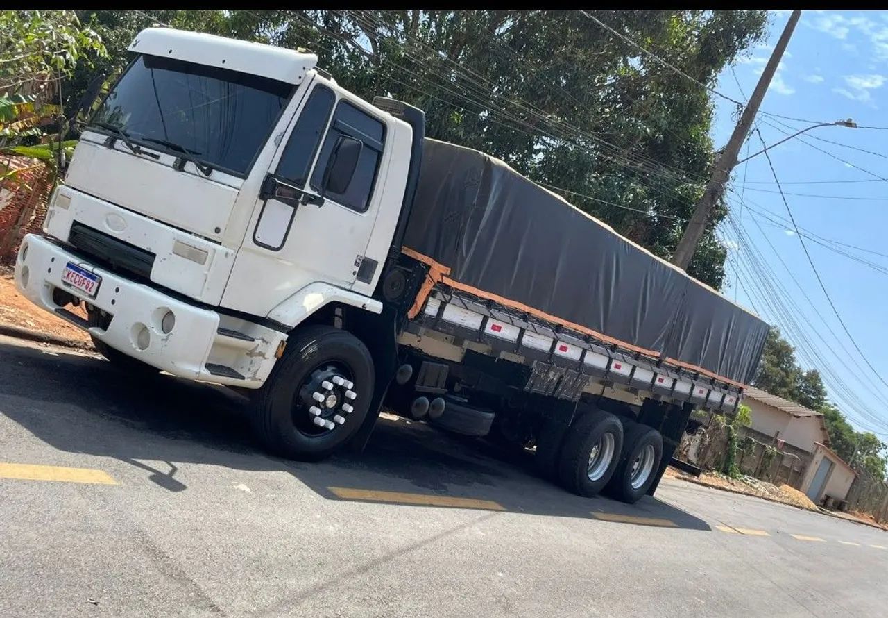 FORD CARGO 1421 2000/00 CARROCERIA 