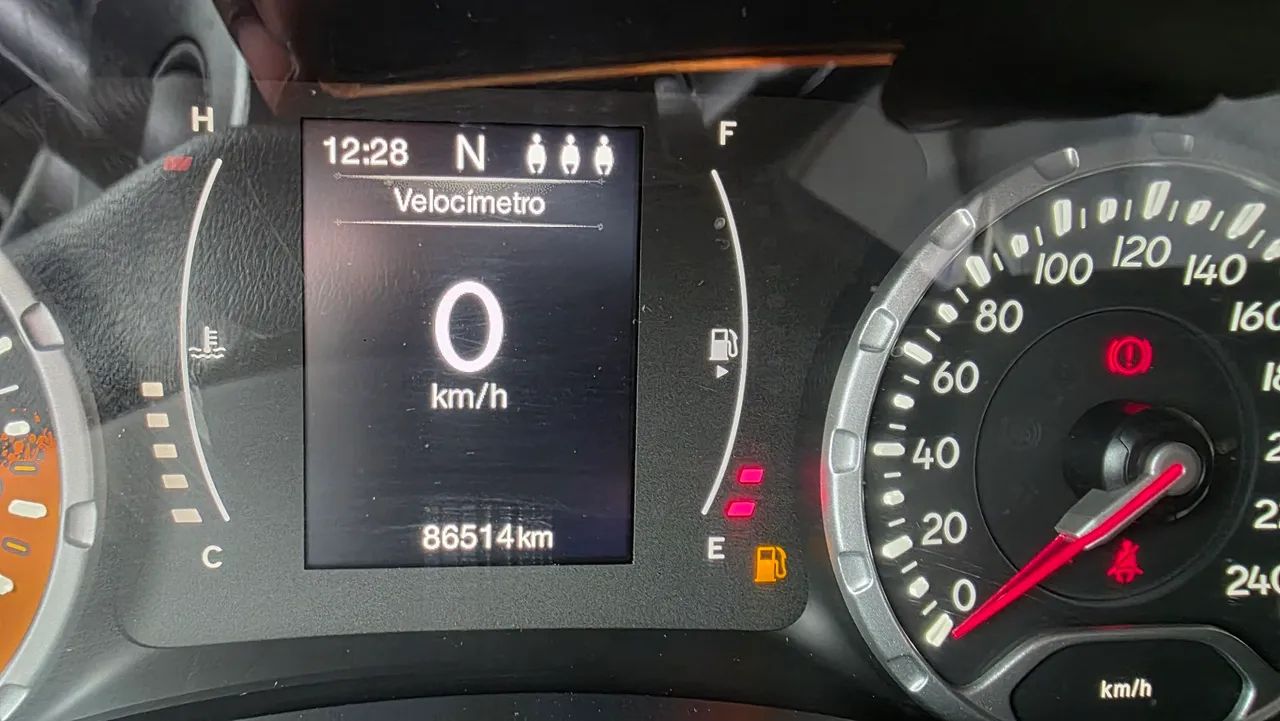Jeep Renegade Longitude 1.8 4X2 Flex 16V Aut. 2016 - Foto 12