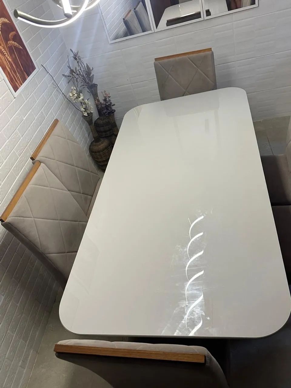 Mesa e cadeiras 
