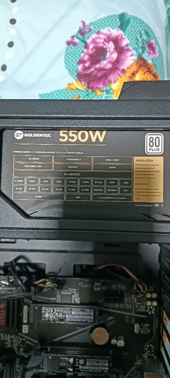 Kit Processador AMD Ryzen 5 5600G, Placa mãe Gigabyte B550M , Fonte 550 80 Plus Goldentec - Foto 4