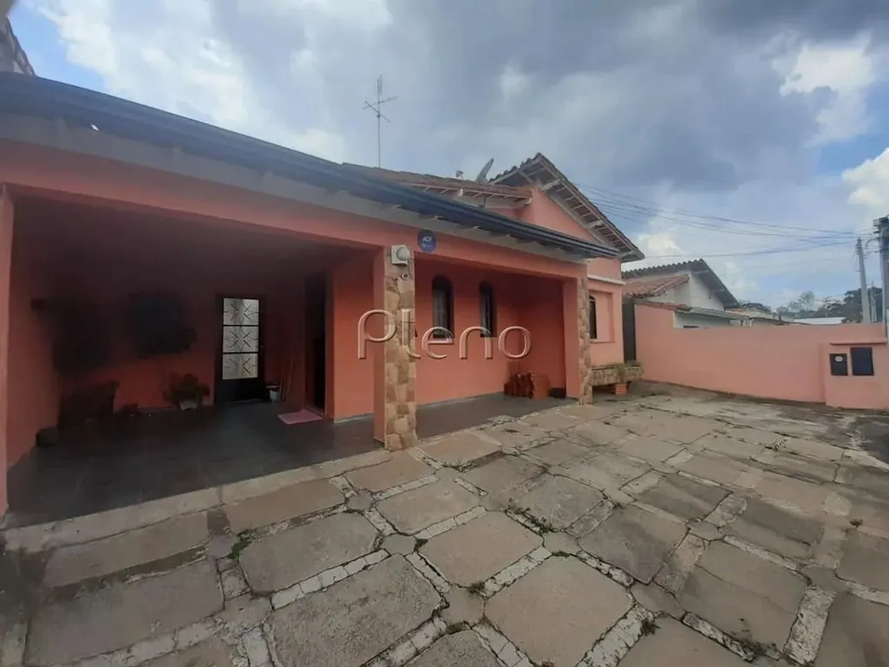 Casa à venda em Campinas, Taquaral, com 2 quartos.