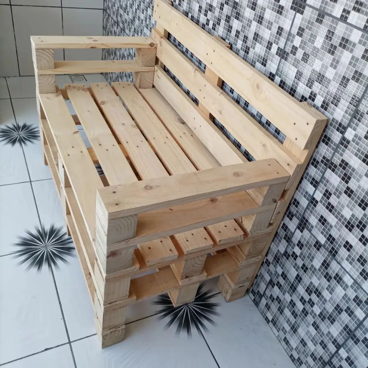Sofá de Pallet rústico com braços  - Foto 3