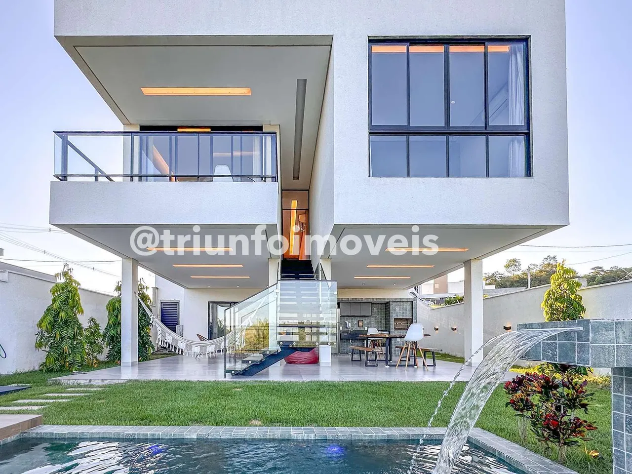 Casa duplex alto padrão a venda em condomínio TR219945 THE -13RL2KQ