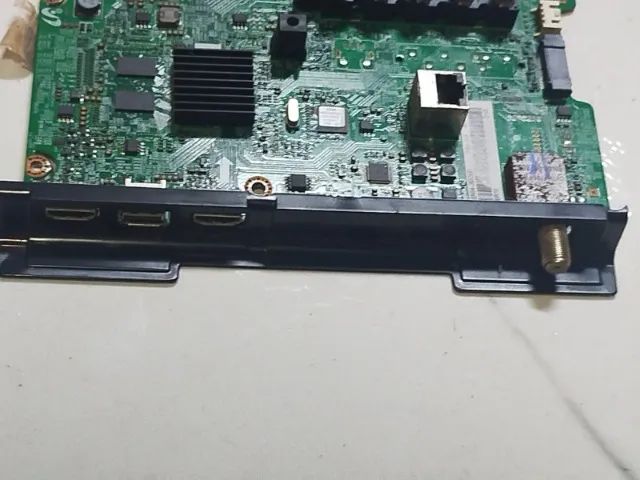 Vendo essas peças da TV Samsung de Modelo: UN48J5200AG - Foto 4