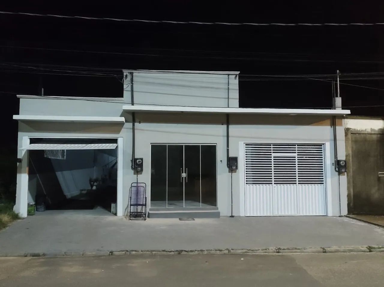 aluga-se excelente casa, r$1.800,00, 2 quartos, excelente localização 