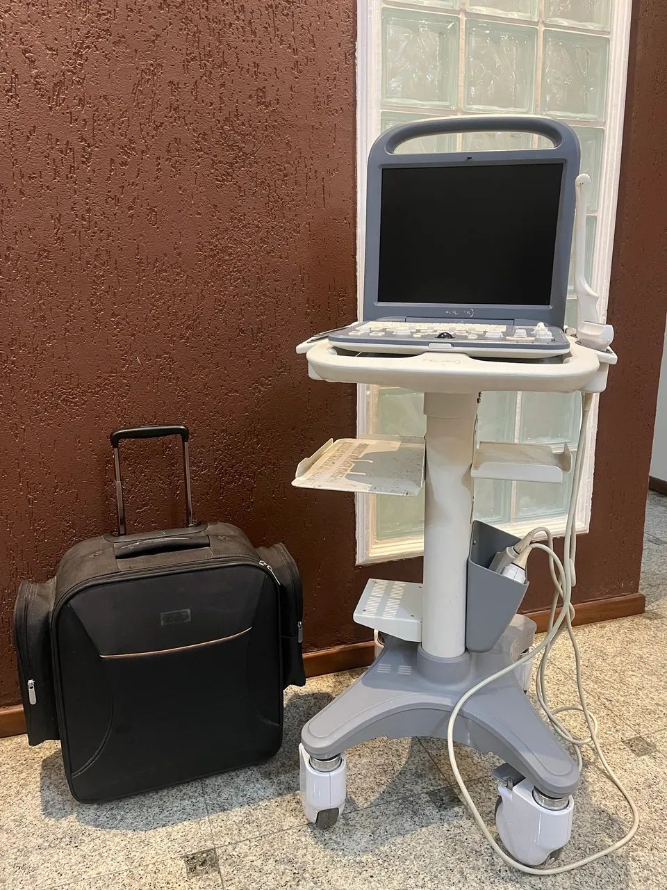 Ultrassom portátil FIGLABS com 2 sondas (convexa e linear)