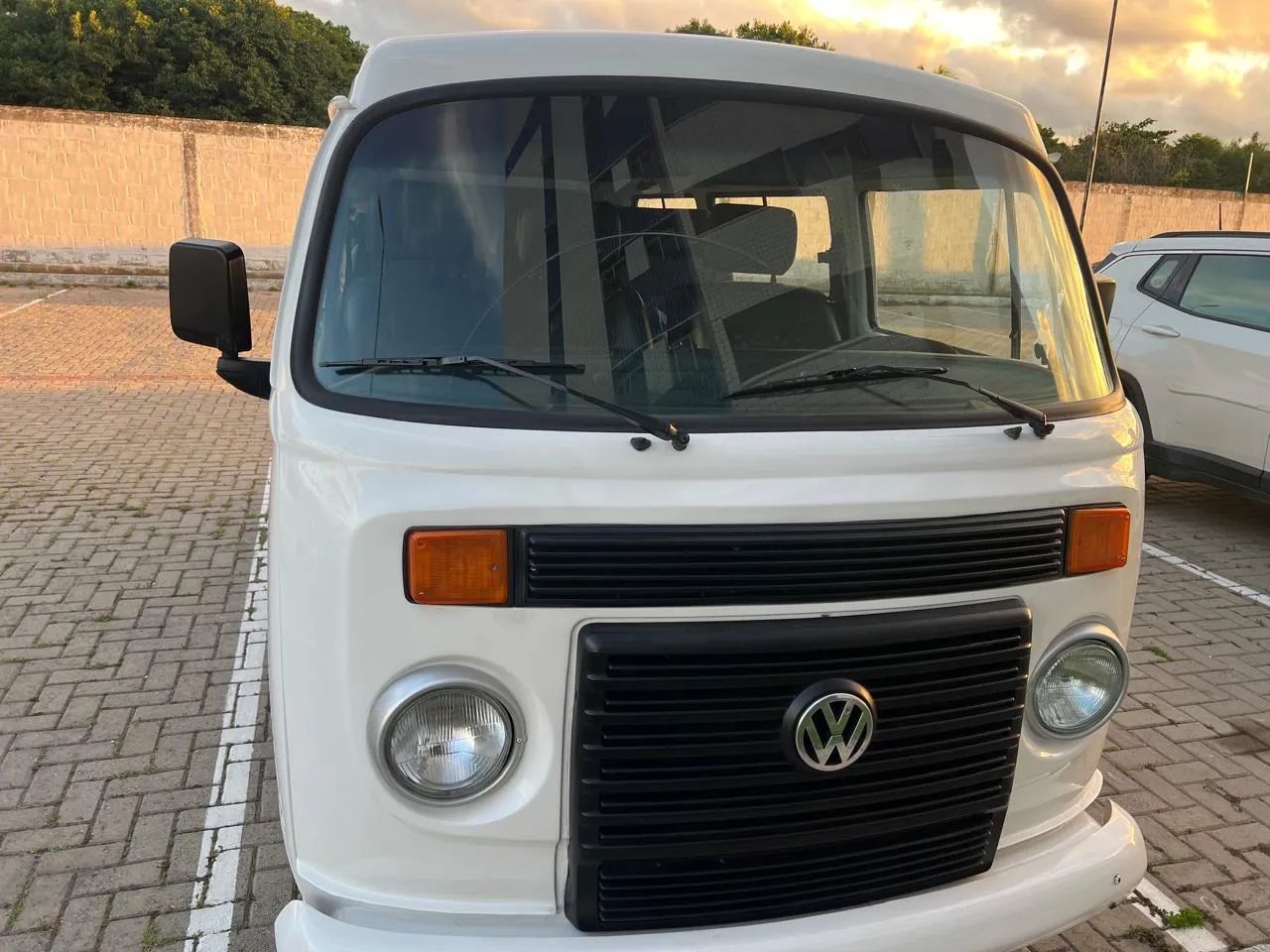 Sua chance única de ter uma kombi super conservada por um preço acessível 