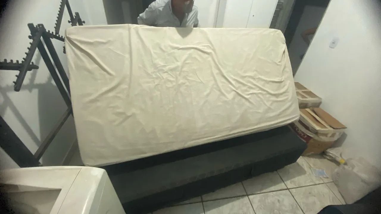Colchão solteirão + base 