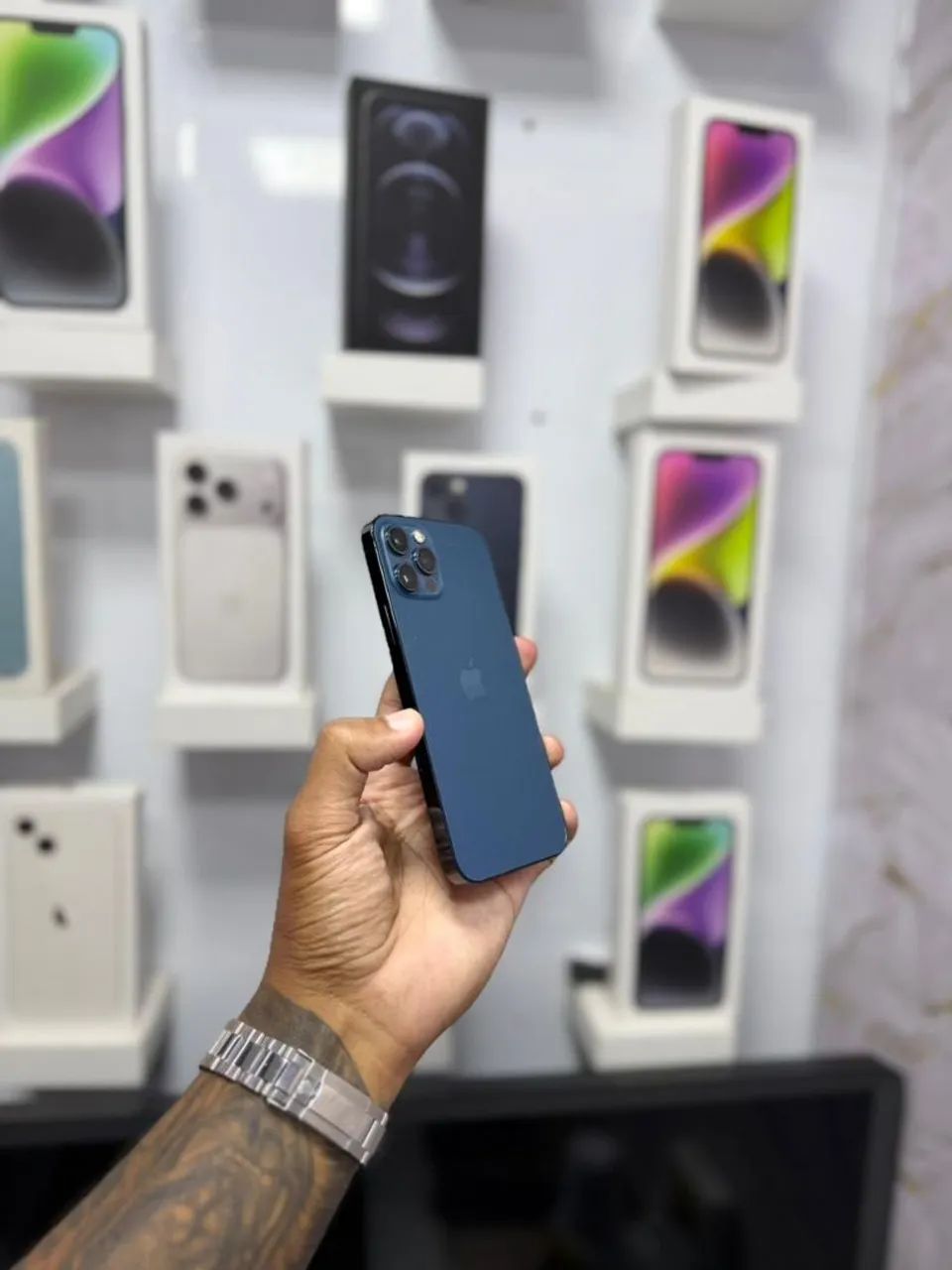 IPHONE 13 PRO 128GB<br>TELA NOVA<br>R$ 2.599,00 - Foto 4