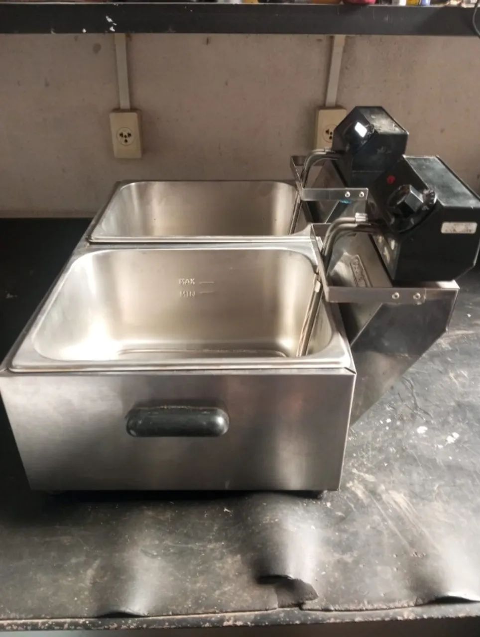 Fritadeira de bancada dupla 10 litros - Foto 3