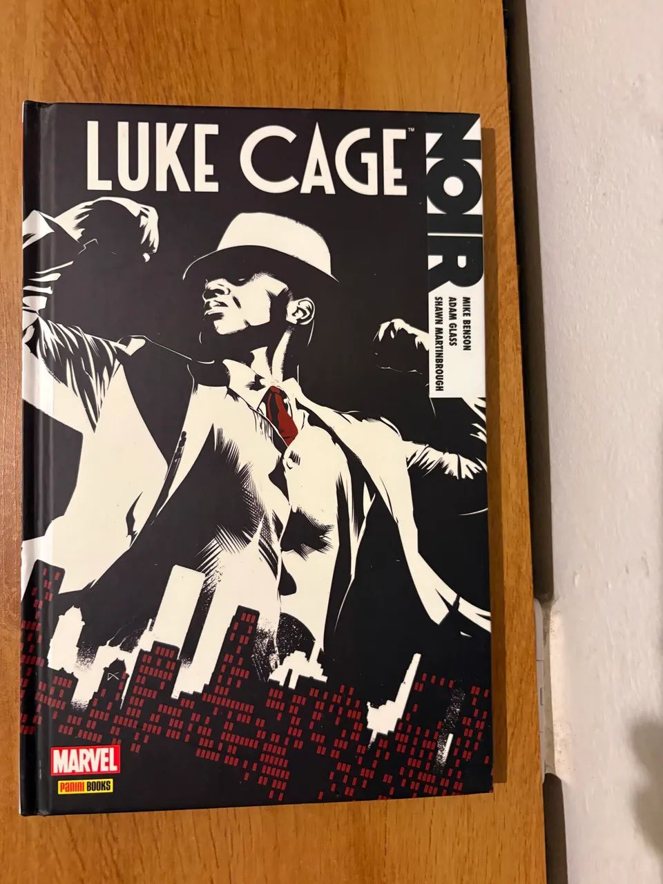 Hq luke cage noir