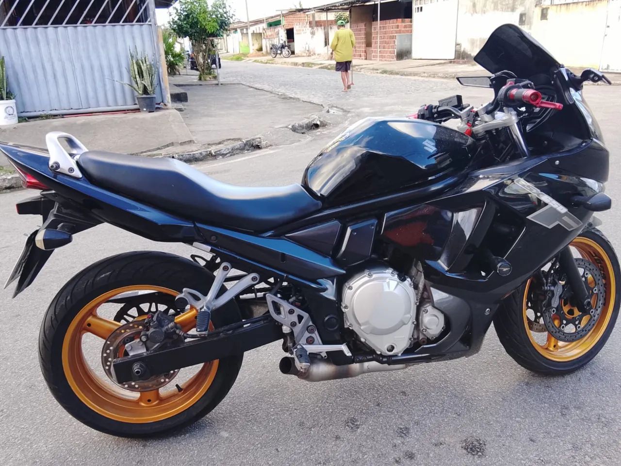 Suzuki GSX 650F - Foto 2