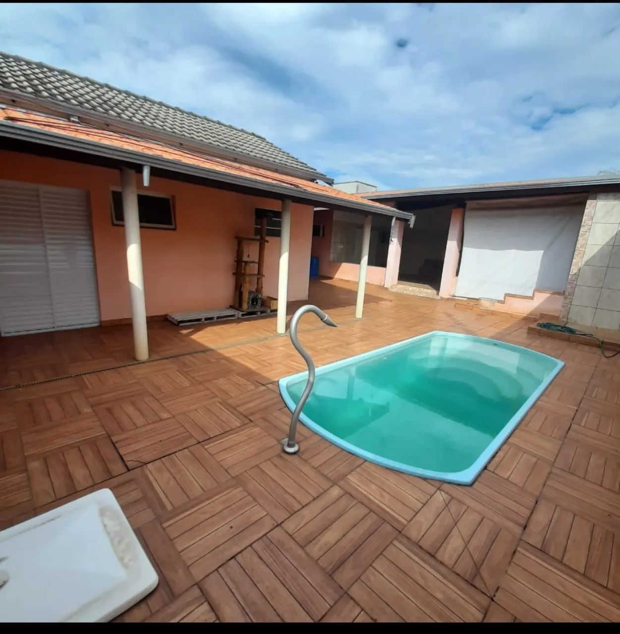 mperdível ? Casa com piscina e 3 dormitórios no bairro São Francisco abaixo do valor com c