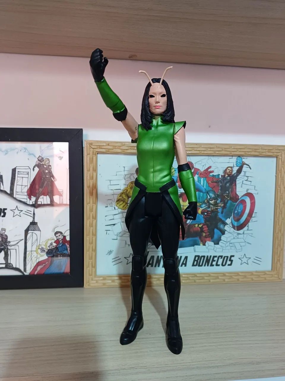 Mantis 30 cm original marca Hasbro  - Foto 2
