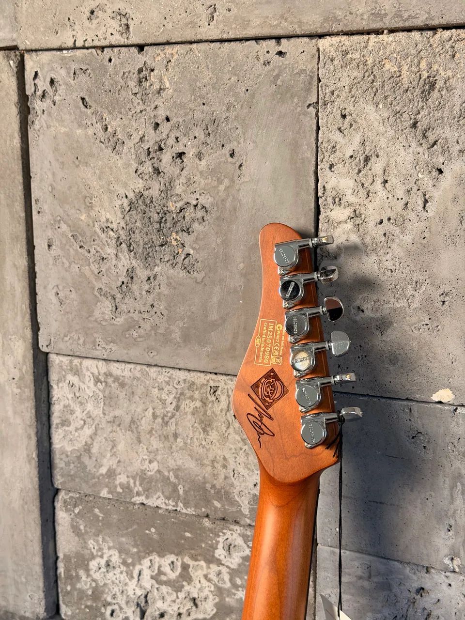     Guitarra Schecter Nick Johnston - Foto 2