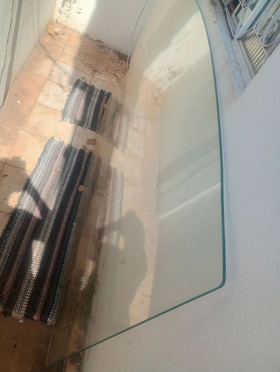 Peça de vidro para mesa