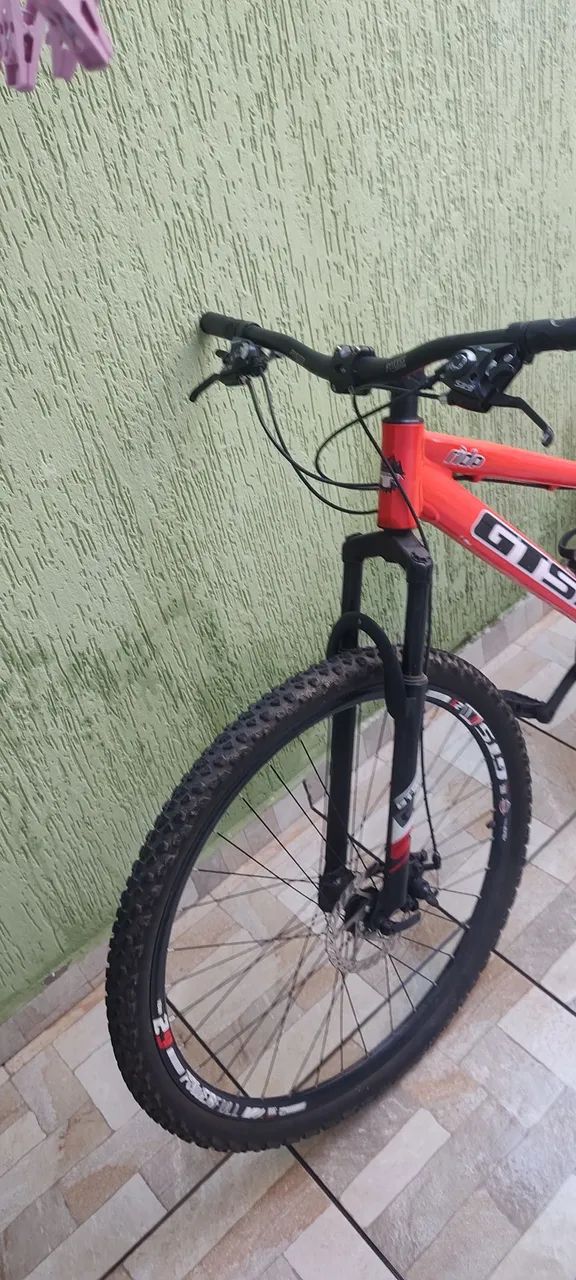 Vendo bicicleta top pouco usada - Foto 3
