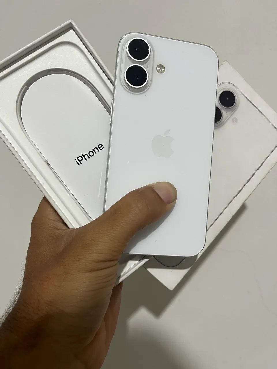 iPhone 16 128gb com caixa 