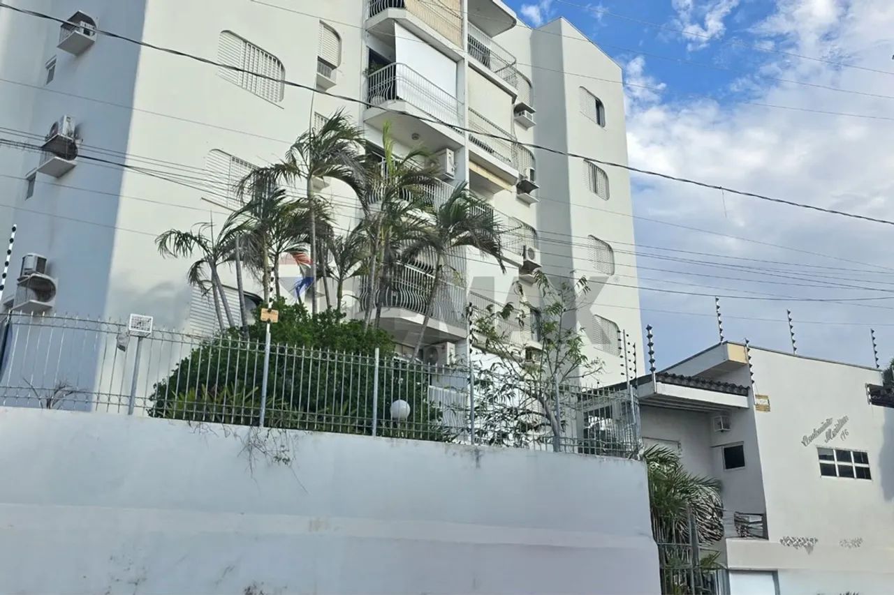 Apartamento no Edifício Condomínio Meridien - Bairro Poção