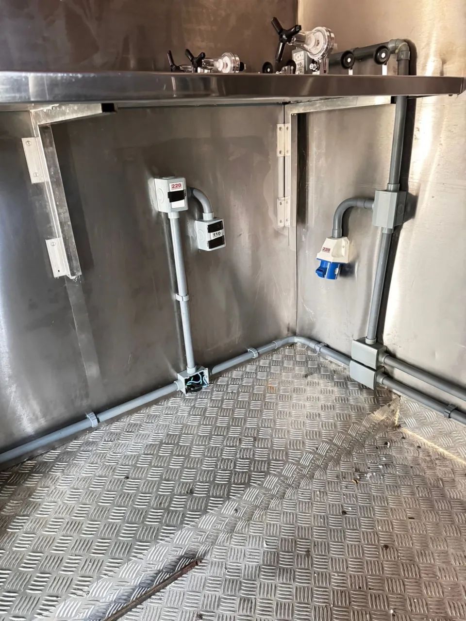 ALUGA-SE FOOD TRUCK  - Foto 3