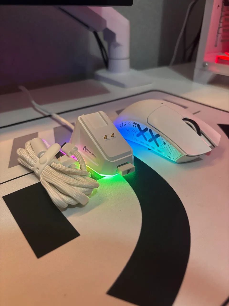 Attack Shark X11 com Dock de carregamento 